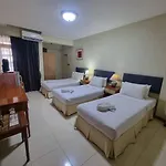 OYO 870 Jim’s Lodge Hotel